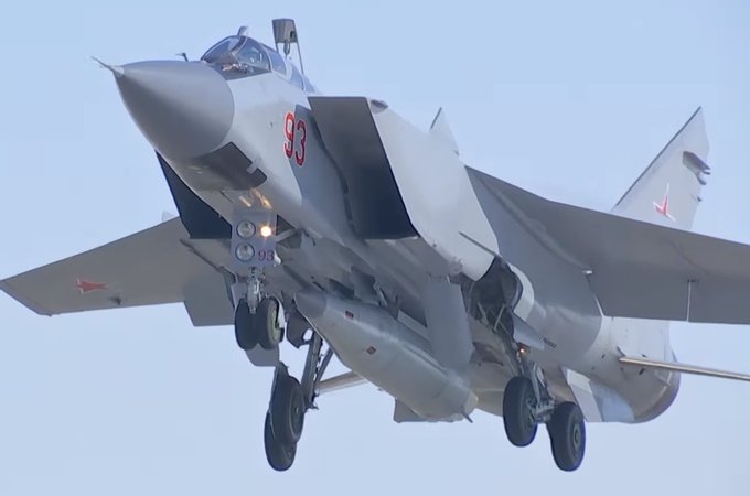 La marine russe arme ses chasseurs MiG-31 de missiles hypersoniques Kh-47M