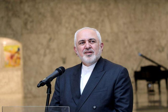Le ministre iranien des Affaires étrangères, Mohammad Javad Zarif, a rejeté dimanche une affirmation de la France selon laquelle Téhéran était en train de construire ses armes nucléaires, la qualifiant de «non-sens absurde».