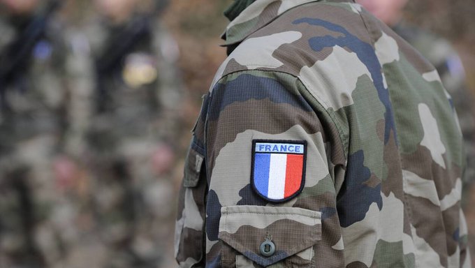 Trafic d’armes. Dix personnes, dont deux militaires, interpellées en France