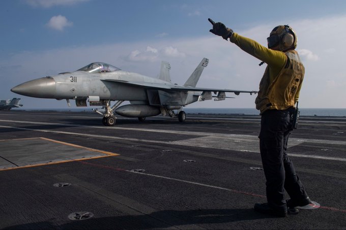 Les États-Unis vont déplacer un porte-avions hors du Moyen-Orient au milieu de la tension en Iran