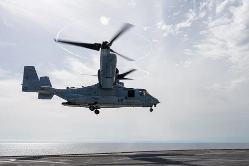 Du drone au V22, le porte-hélicoptères amphibies Dixmude se prépare au combat
