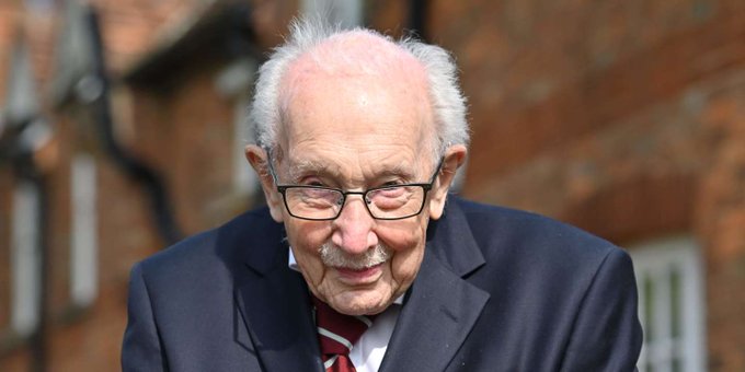 Tom Moore, l’ancien combattant britannique devenu héros de la crise sanitaire, est mort à l’âge de 100 ans