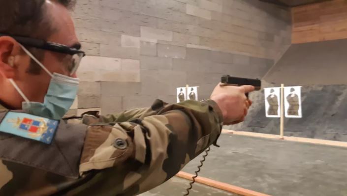Le Glock 17, nouvelle arme de poing des soldats français : “Il était temps !”