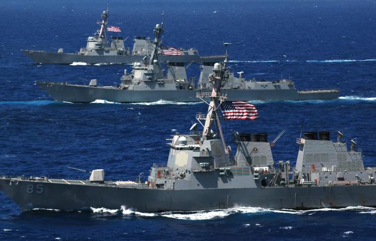 Les États-Unis annulent le déploiement de navires de guerre en mer Noire