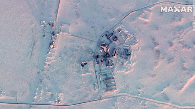 Des images satellites montrent une énorme accumulation militaire russe dans l’Arctique