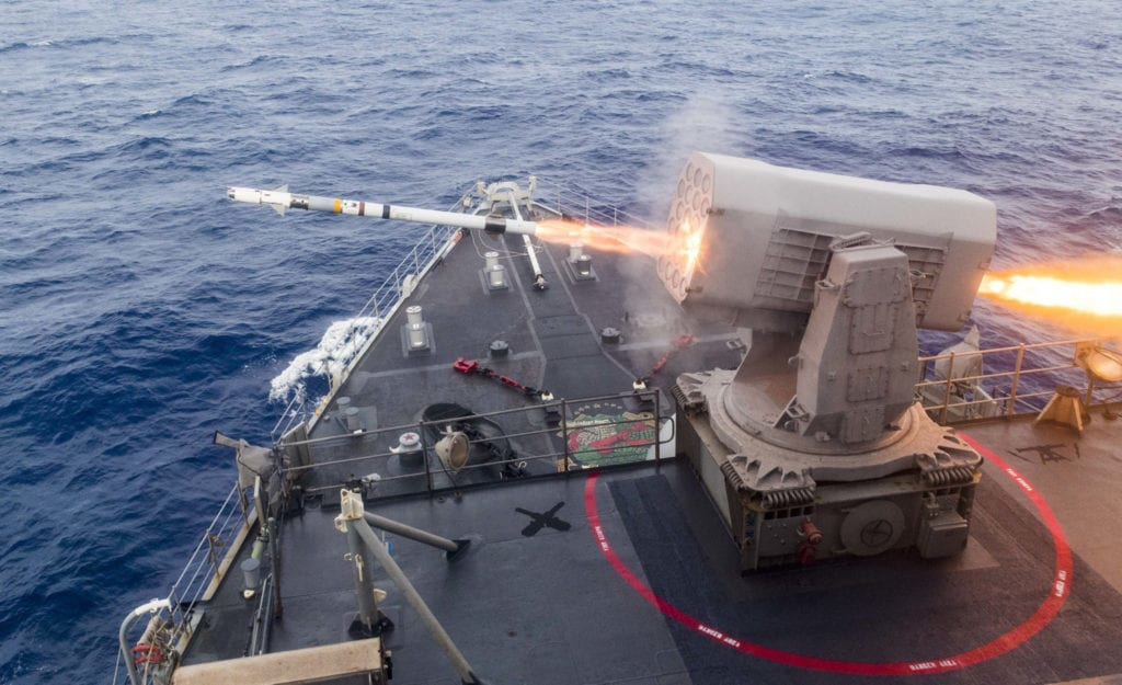 La marine demande à Raytheon plus de missiles antiaériens Rolling Airframe Missile (RAM) Block 2A pour la défense à bord