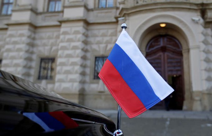 Les Tchèques menacent d’expulser davantage de diplomates russes à moins que le personnel tchèque ne soit autorisé à revenir