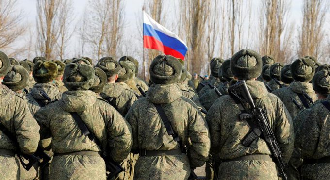 La Russie va bientôt doubler son groupement militaire déployé près de la frontière ukrainienne