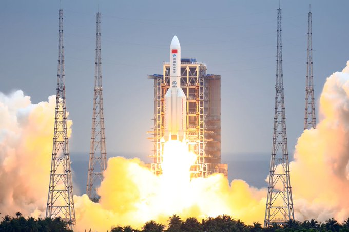 Un noyau de fusée chinois massif fera une rentrée incontrôlée sur Terre dans les prochains jours