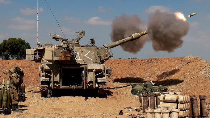 Israël masse des blindés près de Gaza et menace le Hamas d’une “invasion terrestre”
