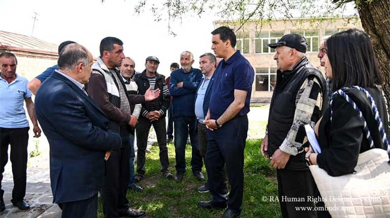Les habitants des villages de Verishen et Akner ne peuvent plus utiliser les pâturages et élever du bétail en raison de la présence de militaires azerbaïdjanais