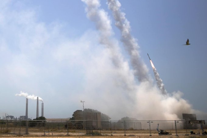 Voici comment les roquettes de Gaza testent le dôme de fer d’Israël