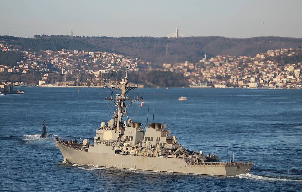 La flotte de la mer Noire surveille un destroyer américain entrant en mer Noire – Ministère russe de la Défense