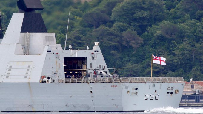 Mer Noire : la Russie dit avoir fait des tirs de semonce contre un navire britannique, Londres dément
