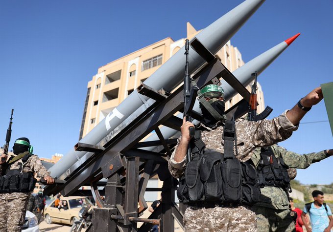 L’Iran réarmant le Hamas avec des “milliers de nouvelles roquettes”