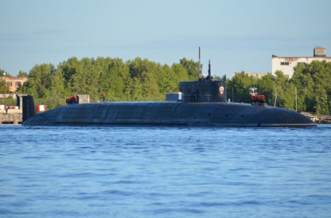 Russie: Deux nouveaux sous-marins nucléaires à la mer