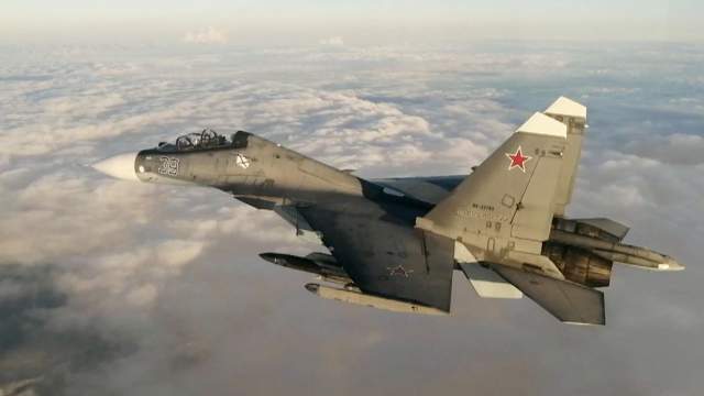Des chasseurs russes ont escorté des avions de reconnaissance américains au-dessus de la mer Noire