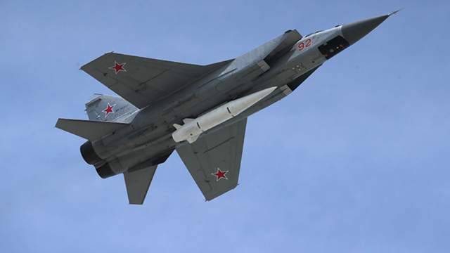 Les États-Unis ont reconnu le retard de la Russie dans la création d’armes hypersoniques