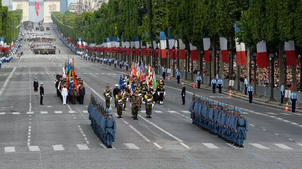 Malgré le variant Delta, Paris fait place au défilé militaire pour la fête nationale