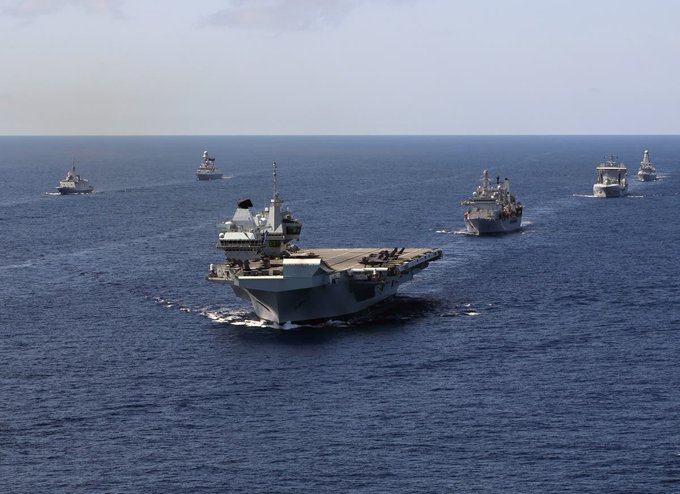 La Chine demande au Royaume-Uni d'”obéir aux règles” alors que la Royal Navy pénètre en mer de Chine méridionale
