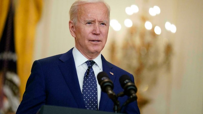 Joe Biden “défend fermement” la décision du retrait américain d’Afghanistan
