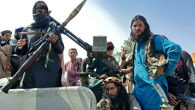 Pourquoi l’armée afghane s’est rapidement effondrée face aux Taliban