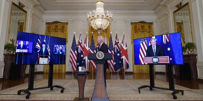 Crise diplomatique entre Washington et Paris au sujet des sous-marins australiens