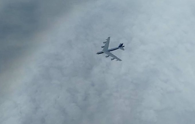 Des avions militaires russes ont escorté un bombardier stratégique américain au-dessus de l’océan Pacifique