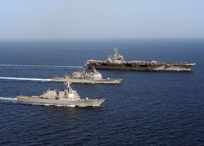 La télévision d’État dit que des vedettes rapides iraniennes ont intercepté un navire de la marine américaine