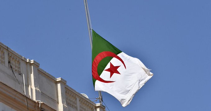 L’Algérie rappelle son ambassadeur en France pour “consultations”